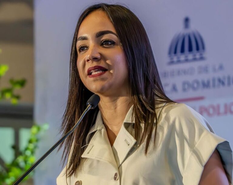 Policiales: Ministra de Interior y Policía destaca el rol de la mujer y el empoderamiento femenino a nivel mundial