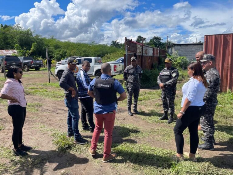 Policiales: PN y MP desmantelan laboratorio clandestino de medicamentos y taller de desmantelamiento de motocicletas robadas
