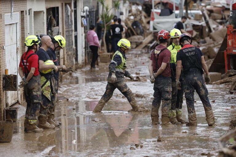 Nicolás Maduro ofrece ayuda a España por inundaciones #FVDigital