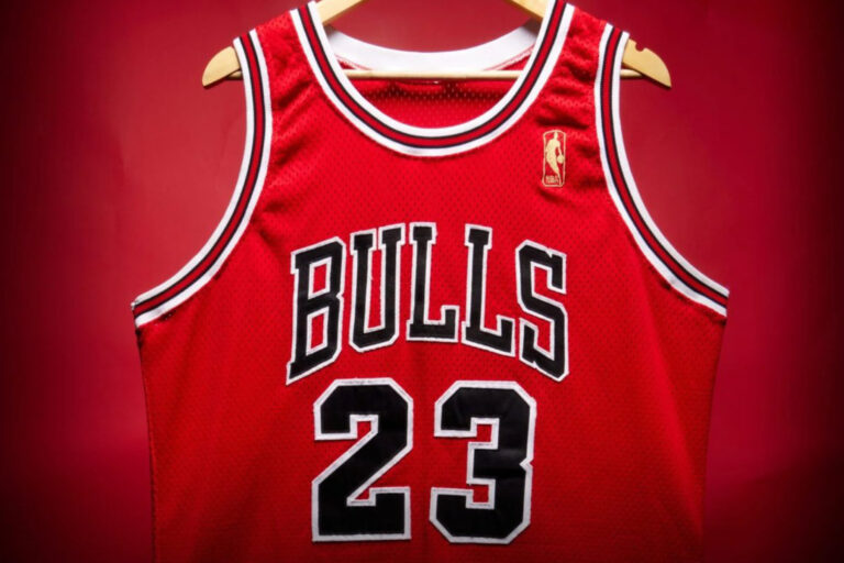 Una camiseta de Michael Jordan alcanza los 4,7 millones de dólares en una subasta