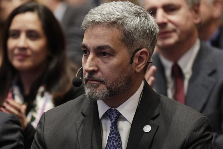 Carta de expresidentes insta a negociación pacífica en Venezuela #FVDigital