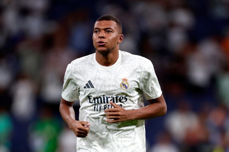 Mbappé interesado en comprar el Mónaco