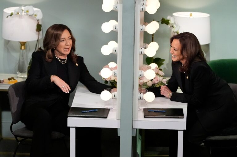 Kamala Harris hace aparición sorpresa en Saturday Night Live