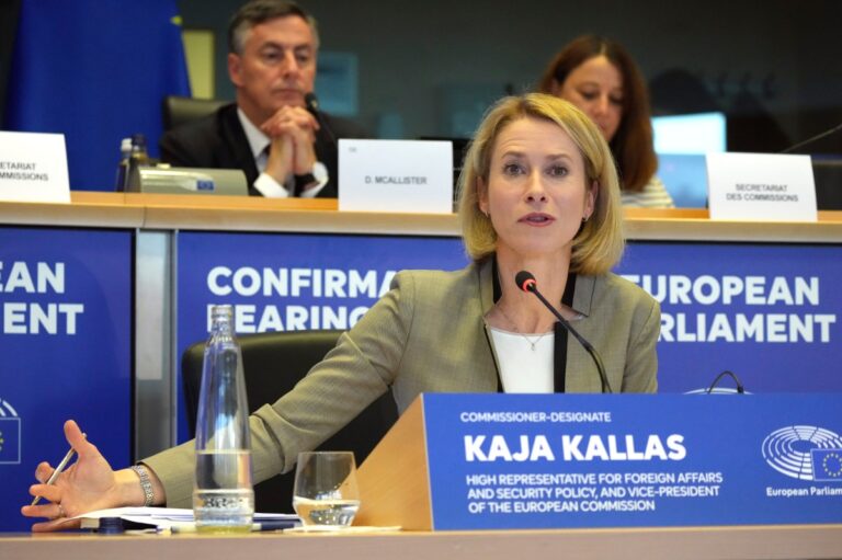Alta representante de la UE pide a Trump cooperar para la seguridad en Europa y el mar de China