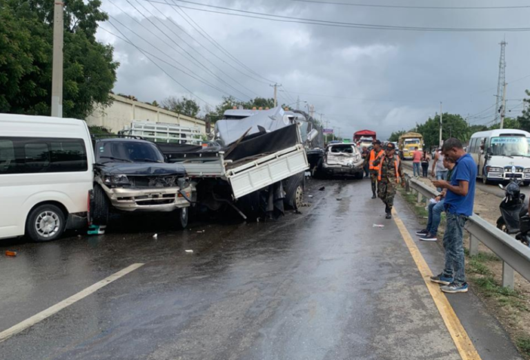 Accidente múltiple en Navarrete dejó al menos 10 heridos – Remolacha   #FVDigital