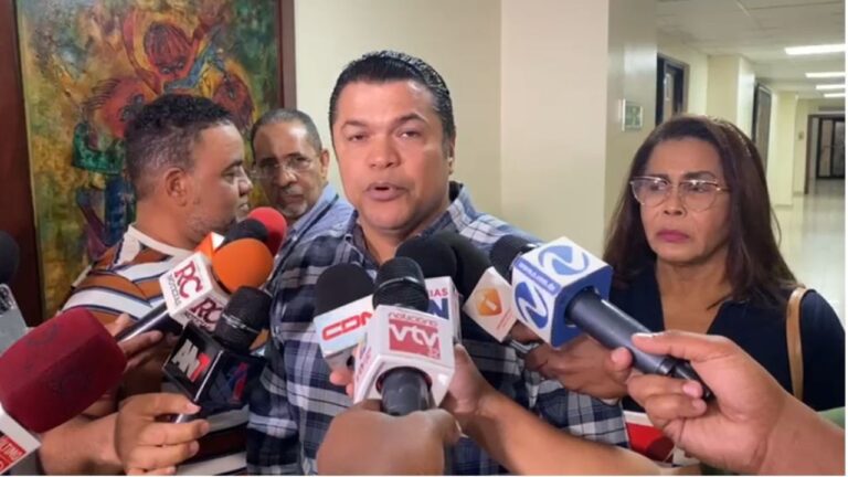 Diputados reiteran su rechazo al contrato marítimo