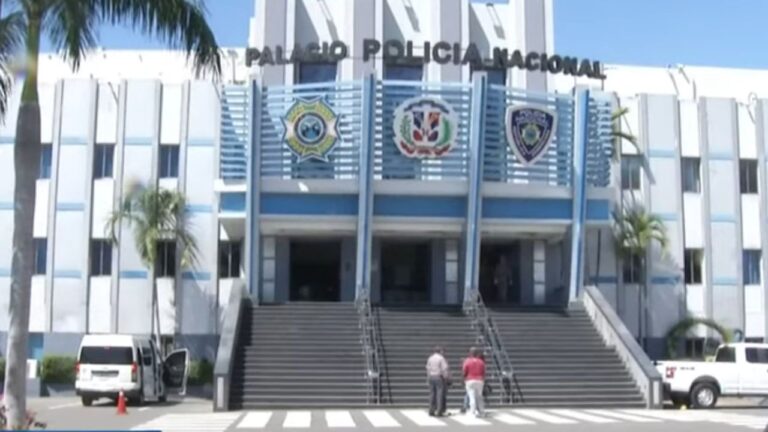 Revelan que oficiales de la policía traficaban municiones robadas a la institución