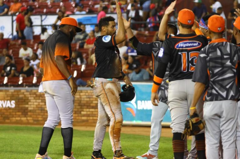 Toros remontan ante Gigantes y cortan racha de derrotas #FVDigital