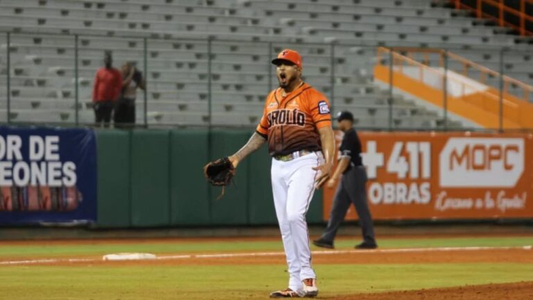 Los Toros fabrican rally en el octavo para vencer 3-1 a los Gigantes