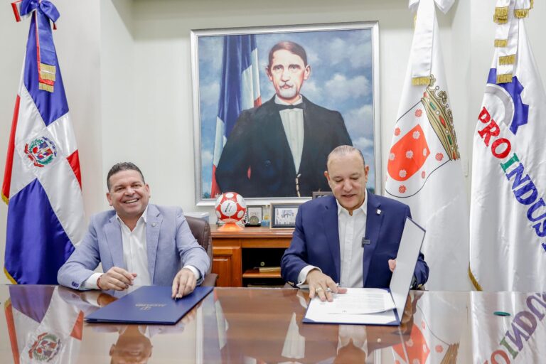 Proidustria firma acuerdo interinstitucional con Alcaldía de Santiago