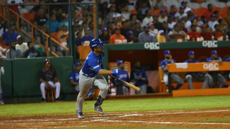 Licey remonta y vence a Toros en La Romana