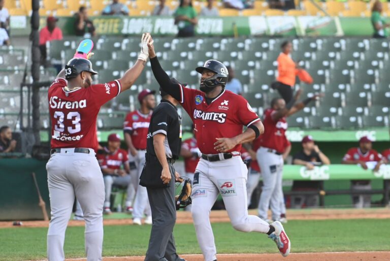 Gigantes derrotan a las Estrellas con 4 hist de Kelvin Gutiérrez