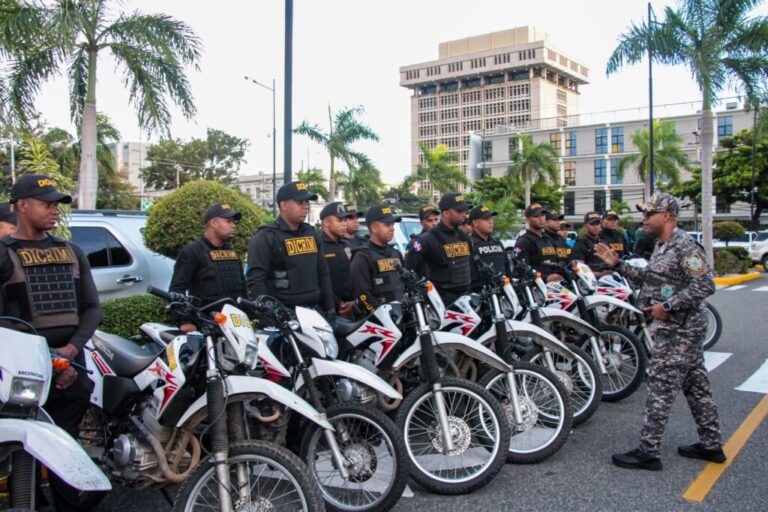 Policiales: Policía Nacional captura a seis personas vinculadas a robo, posesión ilegal de armas y evasión de la justicia