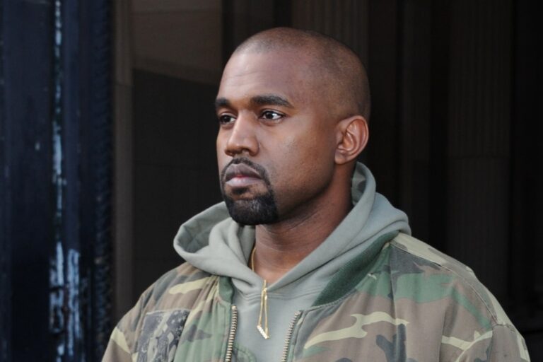 Modelo acusa a Kanye West de abuso y agresión sexual