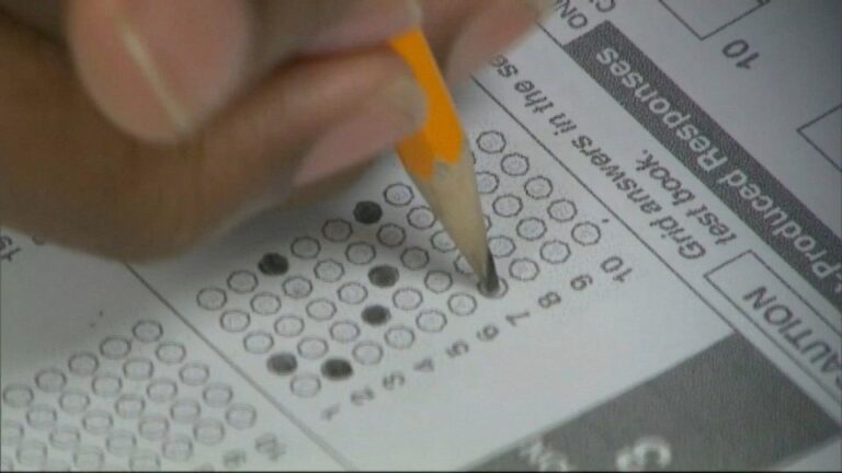 Iniciativa podría eliminar requisito del examen de Regents
