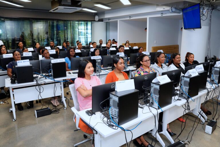 Instituto de Telecomunicaciones inicia alfabetización digital para policías – #FVDigital