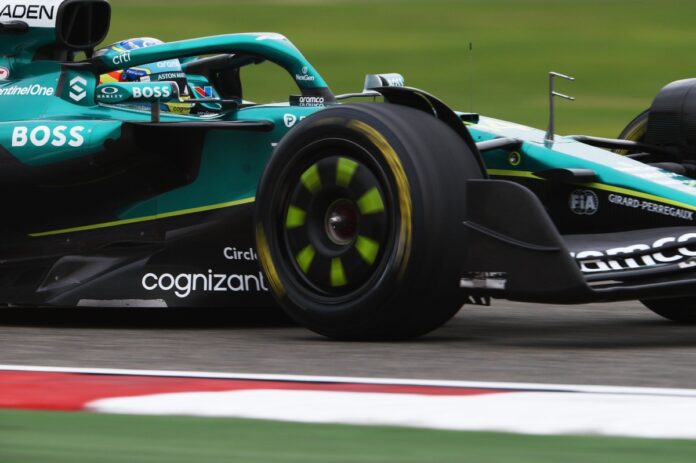 1740695039_fernando-alonso-aston-martin-r-2.jpg