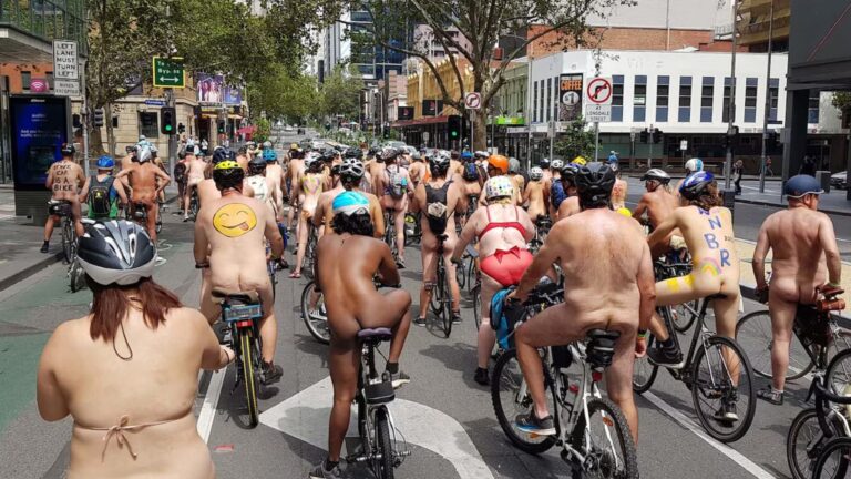 Celebrarán carrera con ciclistas desnudos en Australia