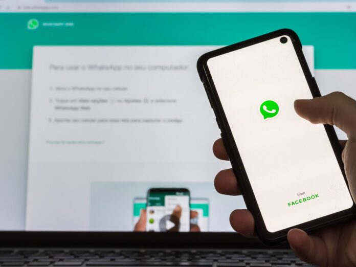 WhatsApp-Web-7-errores-de-seguridad-que-comprometen-tu-privacidad-shutterstock_1706901832.jpg