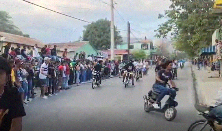 Detienen 17 personas, incluidos menores por carrera clandestina