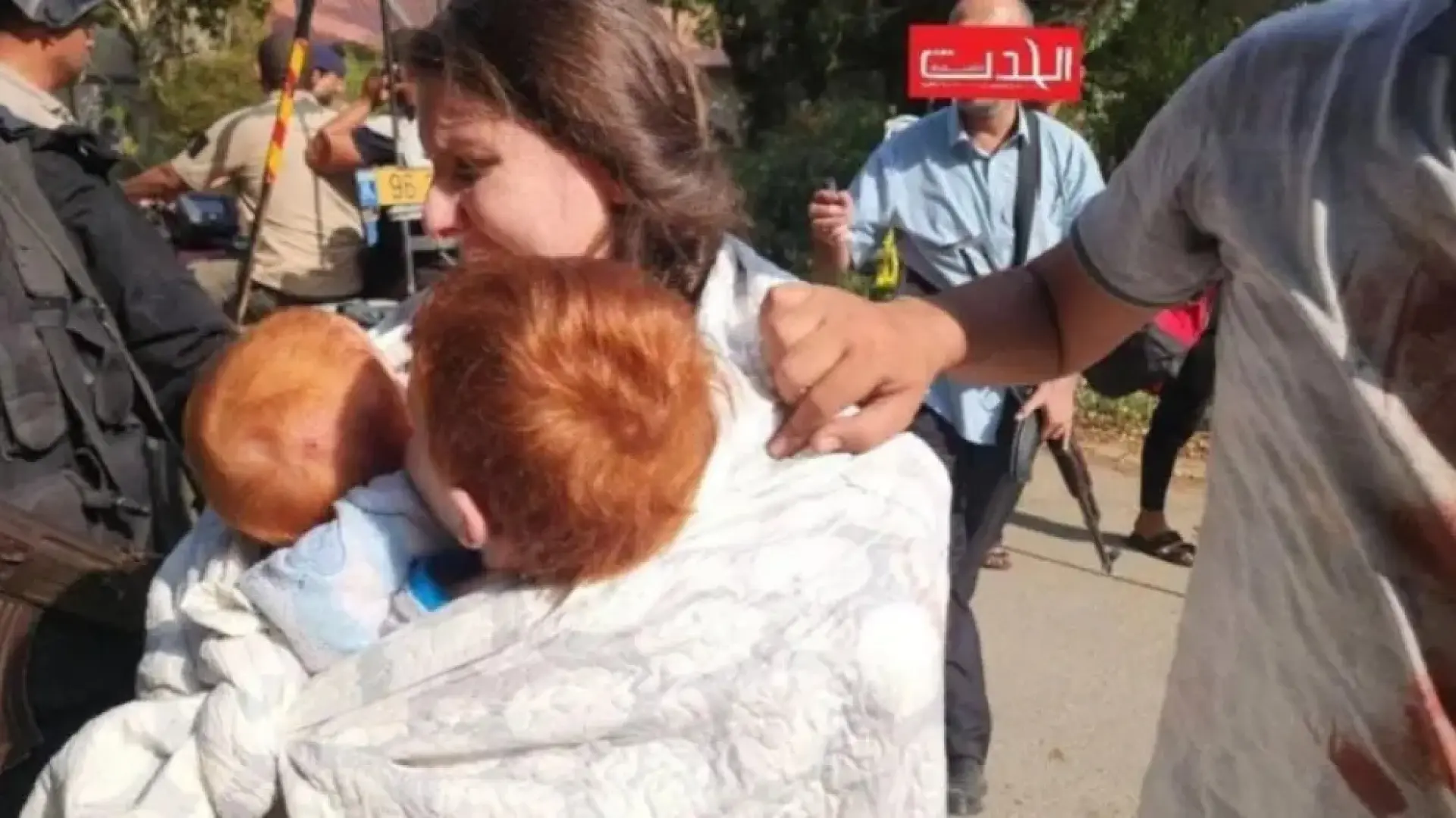 asi-fueron-secuestrados-los-ninos-bibas-junto-a-sus-padres-en-el-ataque-de-hamas-del-7-o.jpeg