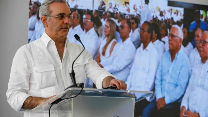 presidente-abinader-inaugura-tres-obras-en-hato-mayor-focus-0-0-896-504.jpg