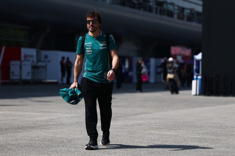 #Deportes: Alonso coge aire en la superlicencia; Verstappen sigue aguantando #F1