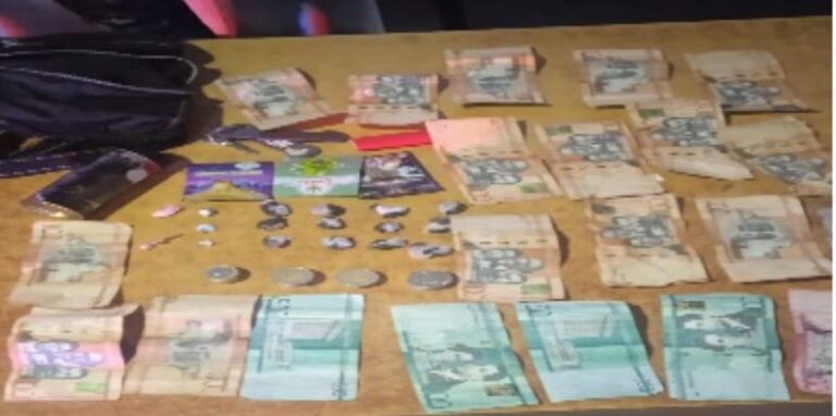 Policiales: Policía Nacional apresa a hombre con sustancias ilícitas y dinero en efectivo en Bahoruco