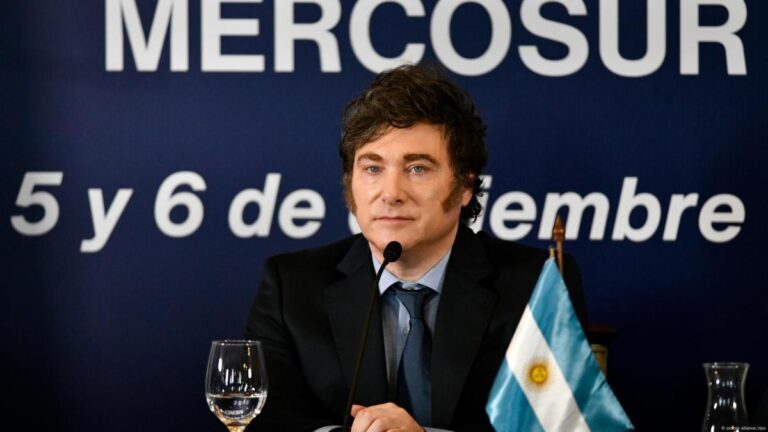 Argentina busca TLC con EE.UU., dispuesta a salir de Mercosur