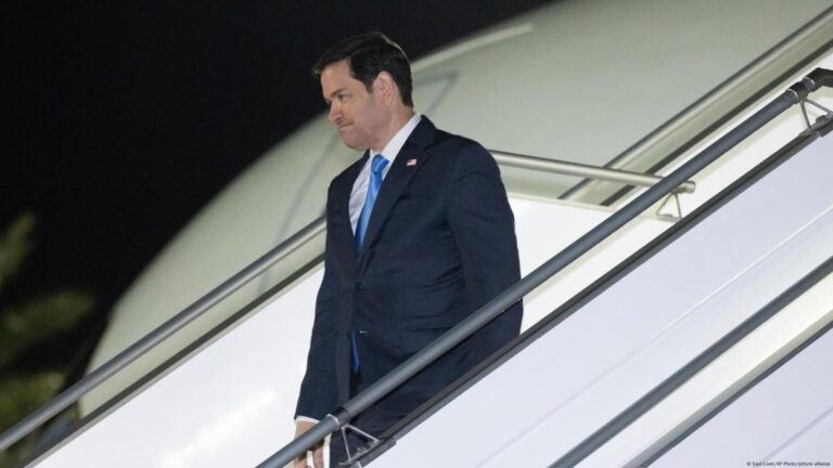 Rubio está de gira por el Caribe