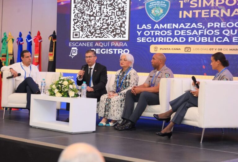Policiales: Expertos destacan avances en la Reforma Policial y transparencia durante simposio internacional en Punta Cana