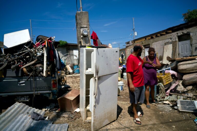 ¿Cómo impactaría a Puerto Rico la orden de Trump que delega a estados y gobiernos locales mayor acción ante desastres como huracanes?