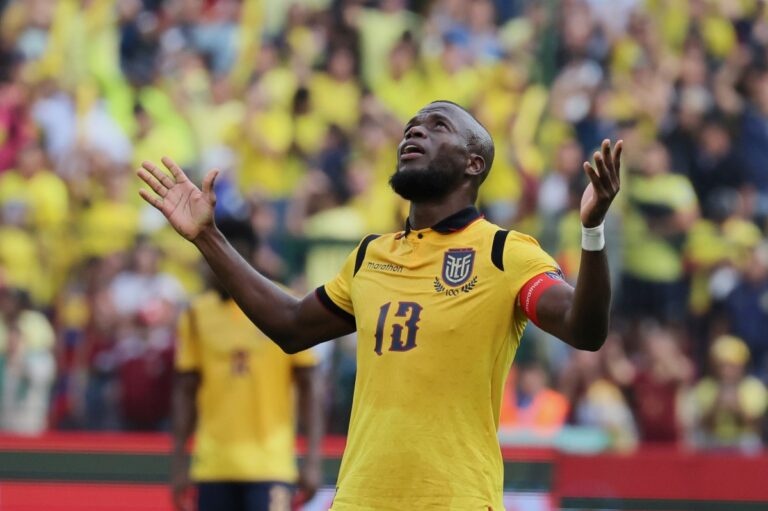 Doblete de Enner Valencia le da importante victoria a Ecuador en casa ante Venezuela
