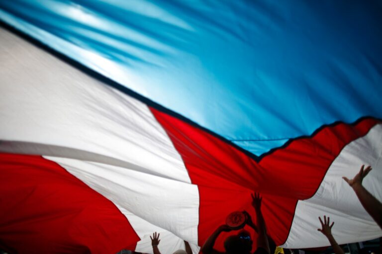 ¿Quiénes desarrollaron el borrador de “orden ejecutiva” para la independencia de Puerto Rico y con qué intención?