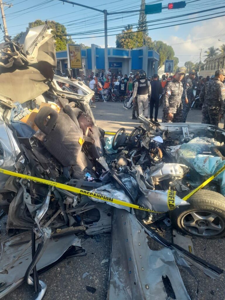 Accidente deja una fallecida y siete heridos en Puerto Plata; 911 coordina asistencia