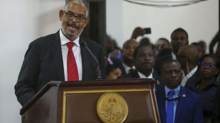 Primer ministro haitiano anuncia detención de bandidos un área controlada por Barbecue