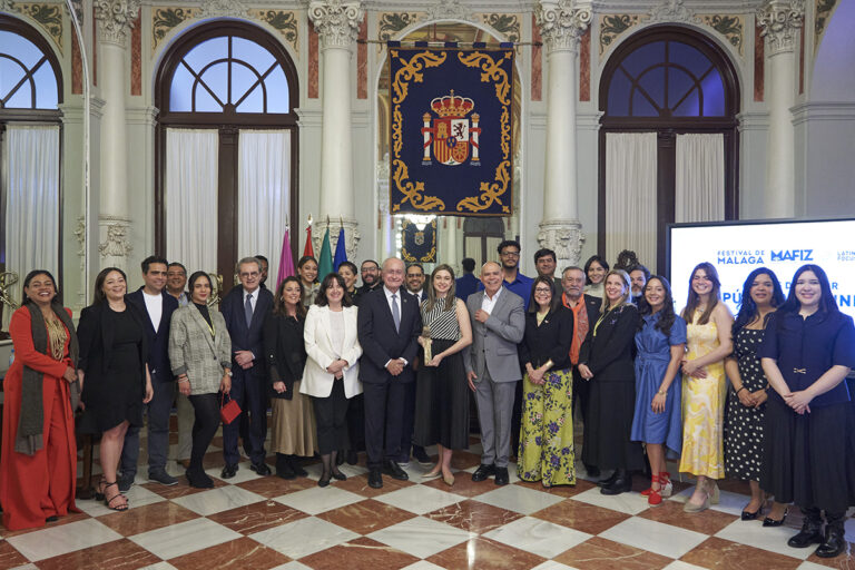 ¡RD arrasa en Málaga! Recibe la Biznaga de Honor por su impacto en el cine – #DeInteres   #FVDigital