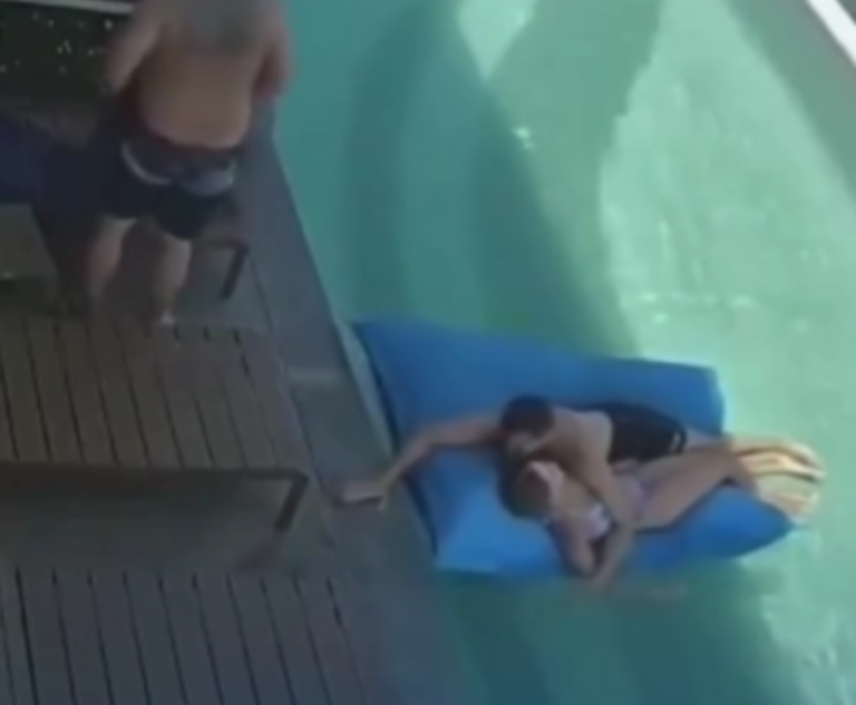 Pánico en piscina de torre en Bangkok (video)   #FVDigital