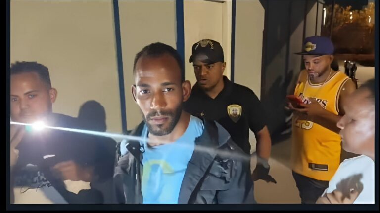 Aplazan medida de coerción a hombre acusado de matar su ex pareja en Santiago