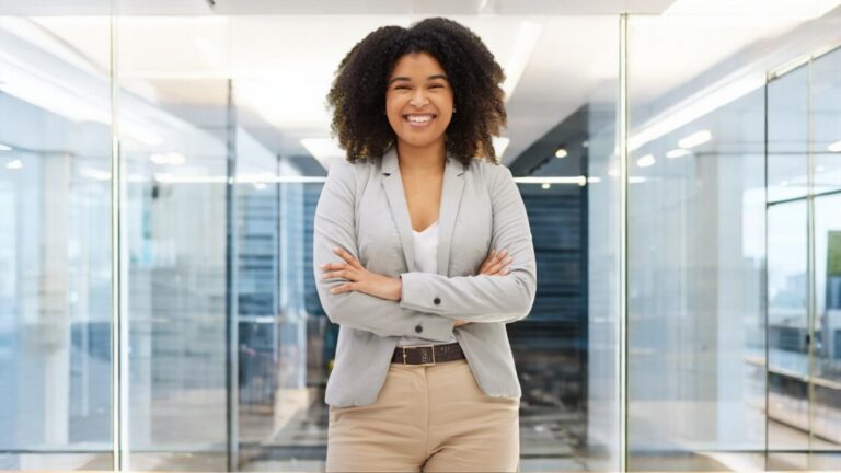 RD: Mujeres ocupan el 44% de los altos cargos en el sector financiero – #DeInteres   #FVDigital