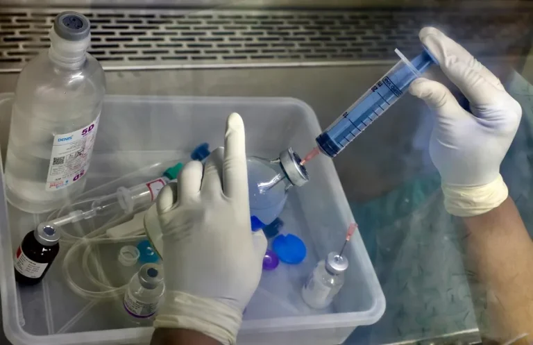 Posibles aranceles de EE.UU. a la India: un riesgo para escasez y dependencia farmacéutica