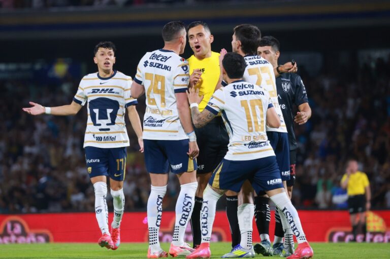 Comisión de Arbitraje revisarán las jugadas del Pumas vs Rayados