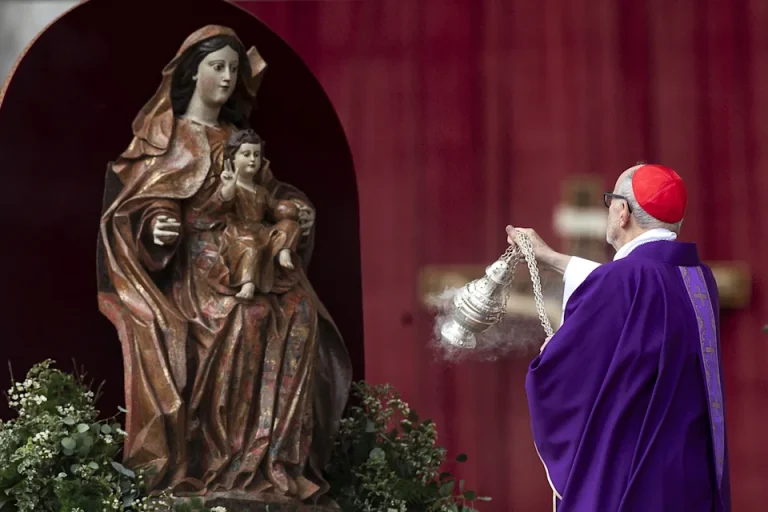“El mundo está en manos del mal”, advierte el papa en el Jubileo del Voluntariado