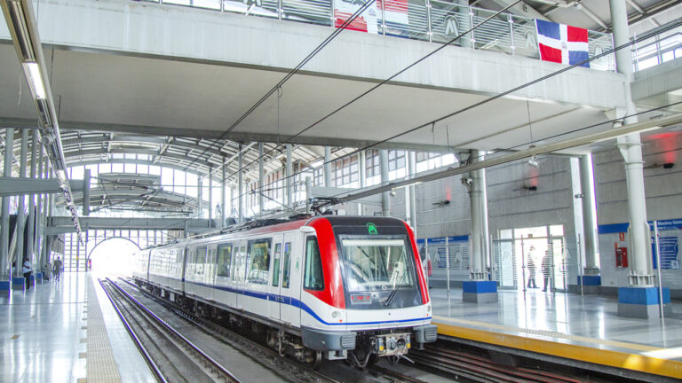Metro de Santo Domingo opera con un déficit anual de hasta RD$2,700 millones – #DeInteres   #FVDigital