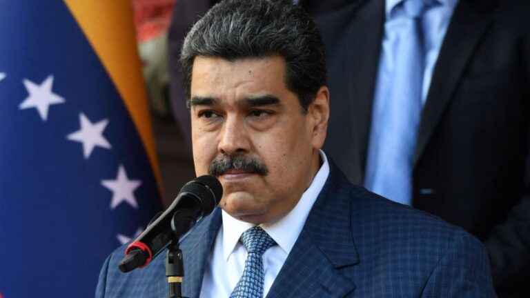 Maduro dice que tomará medidas para detener “acción ilegal” de Guyana en zona disputada