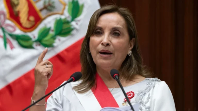 Presidenta convoca a elecciones generales en Perú #FVDigital