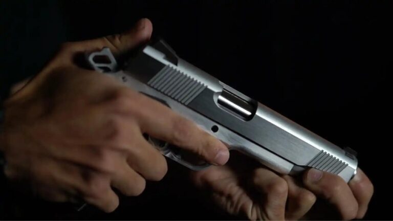 Atracan a ciudadanos que jugaban dominó en Valiente