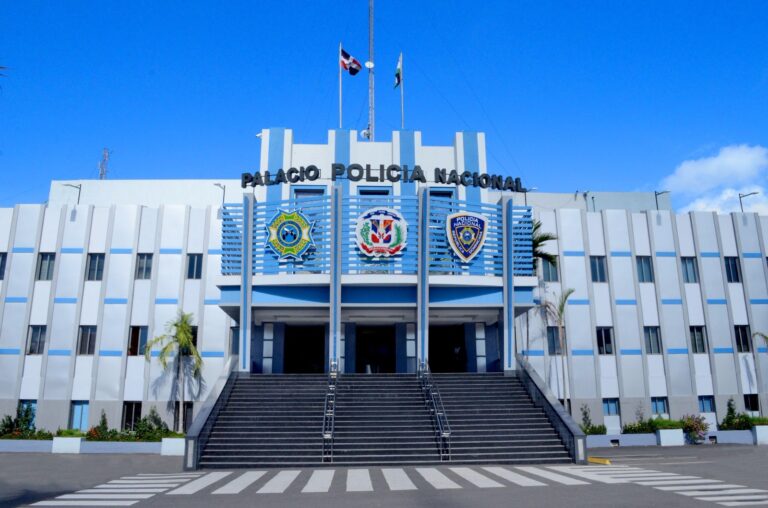 Policía Nacional arresta a empleada doméstica por robo de más de 5,600 dólares en Santiago
