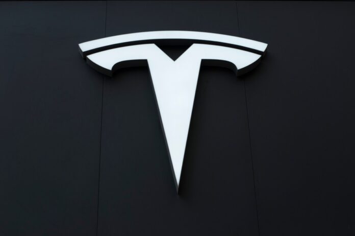 Tesla-shutterstock_1074713426.jpg