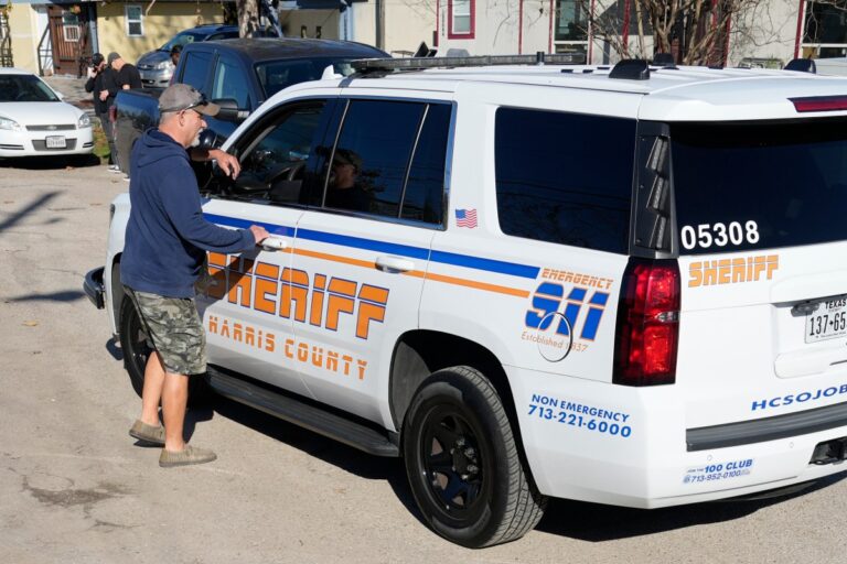 Cuatro agentes en Texas fallecen en posibles suicidios en un lapso de seis semanas #FVDigital